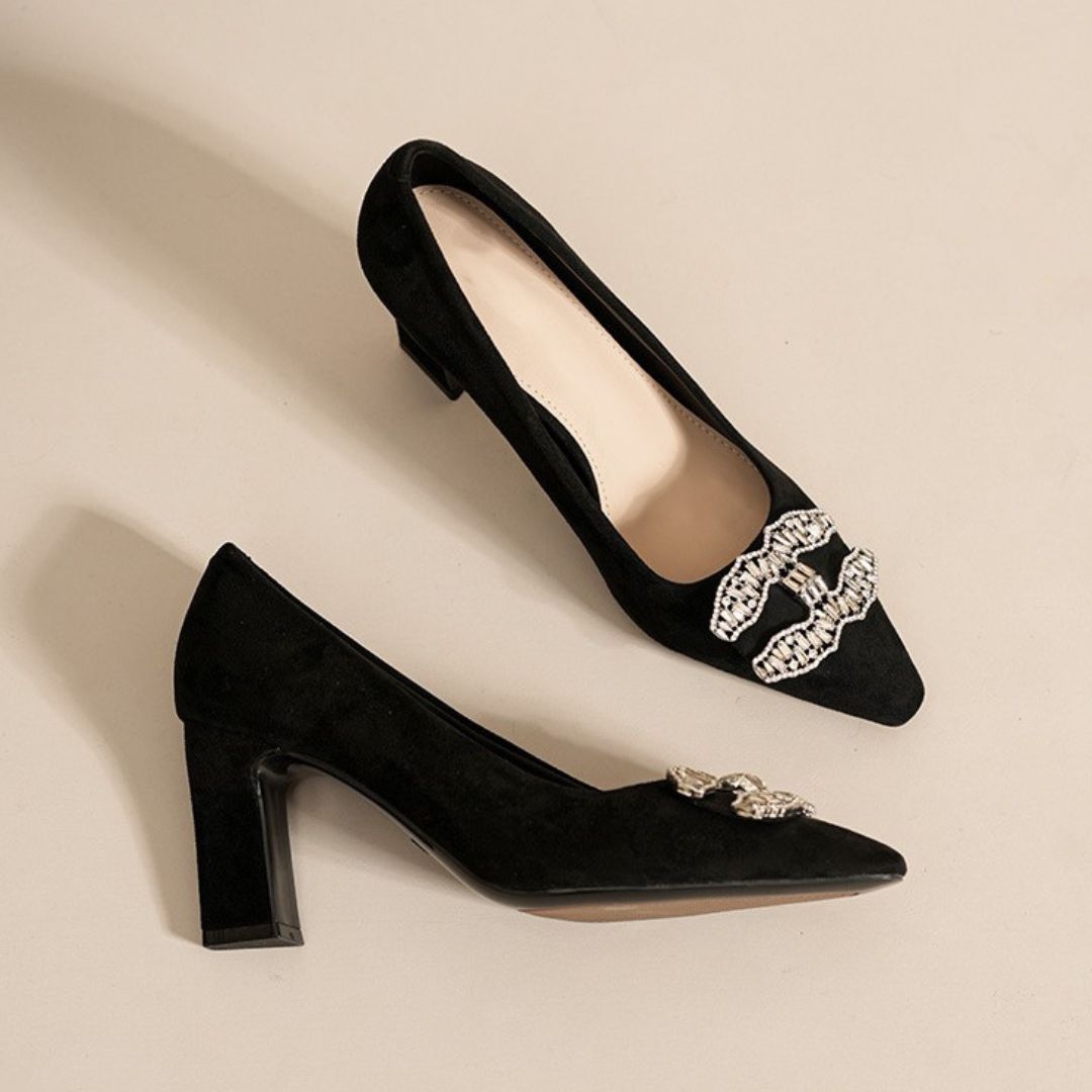 Black Block-Party heel with decorative brooches 