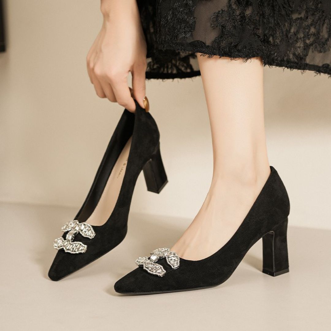 Black Block-Party heel with decorative brooches 