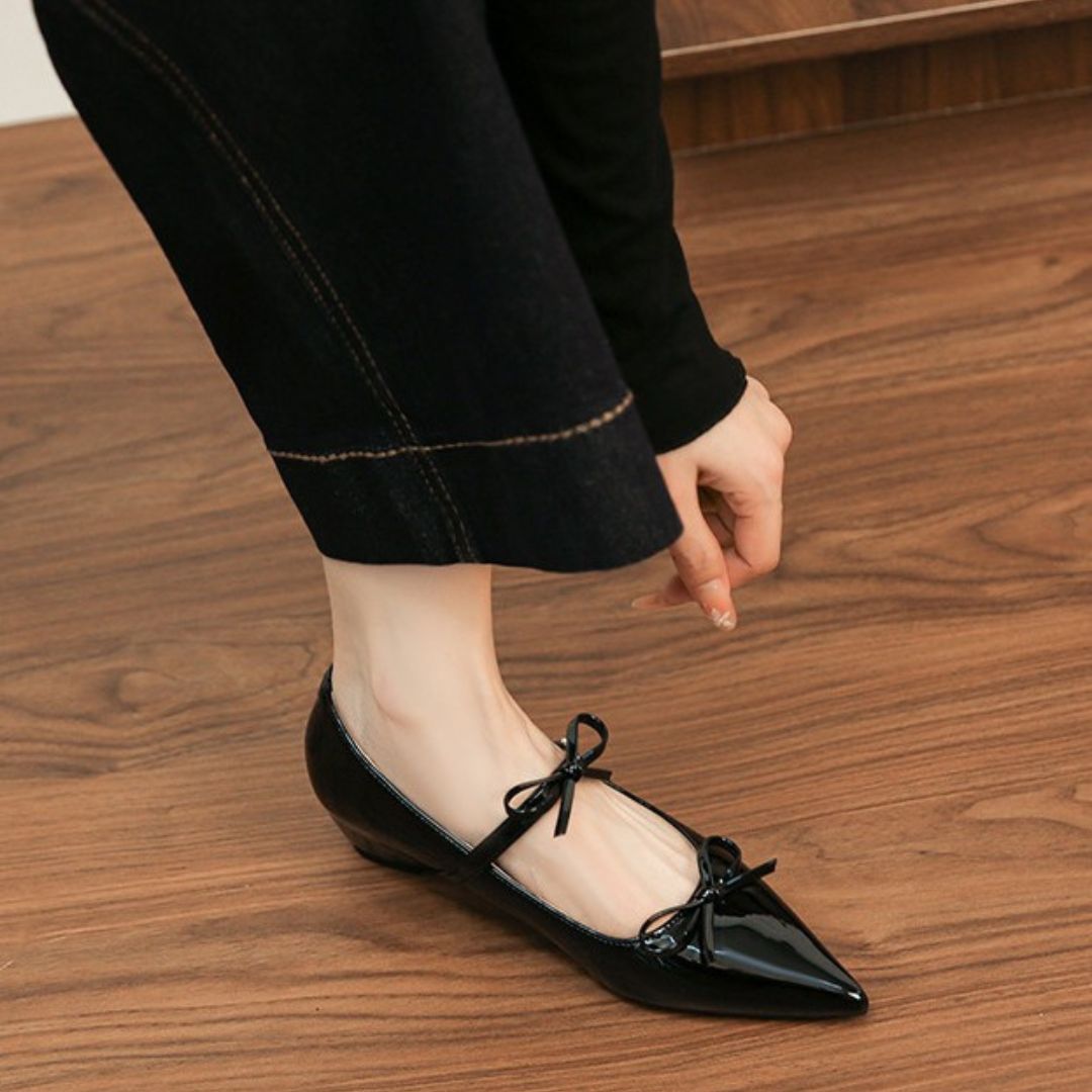 Black Low heel Pump