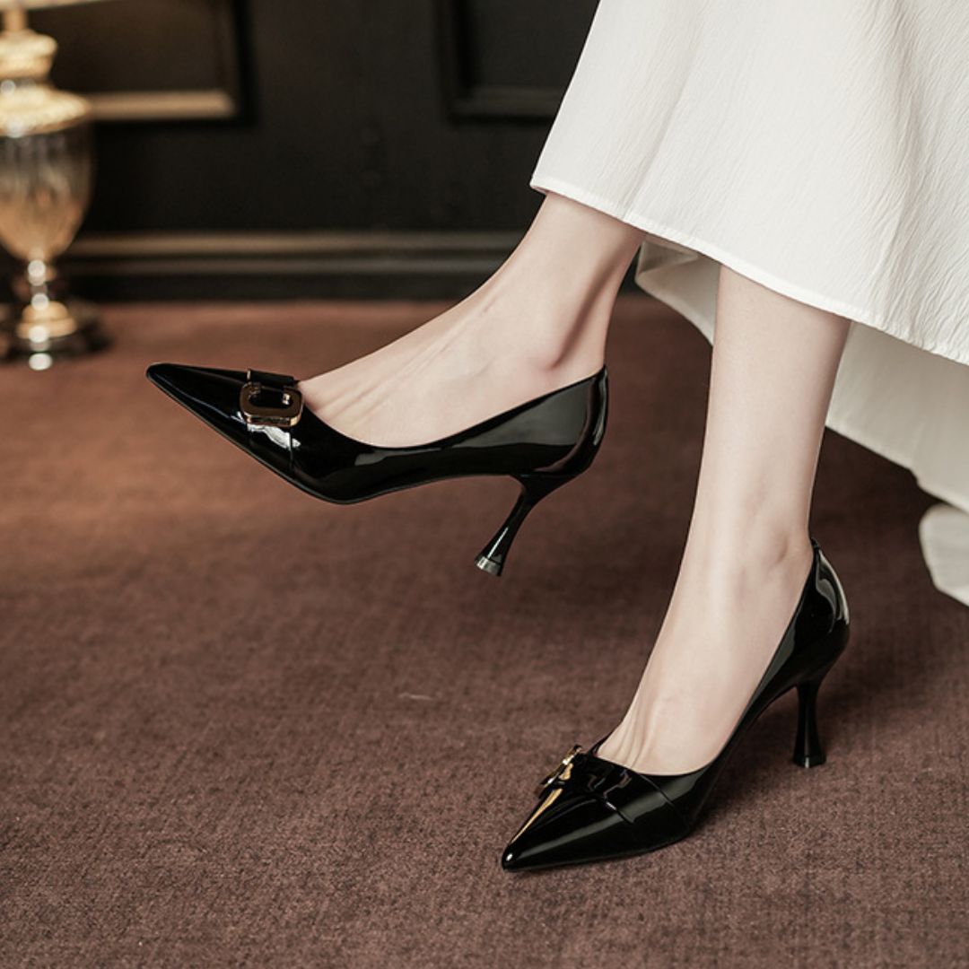 Junoon black office heels styled look