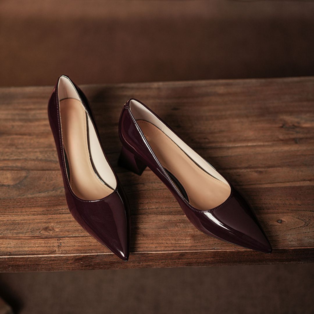 Malkin wine-brown block heel height and sole view