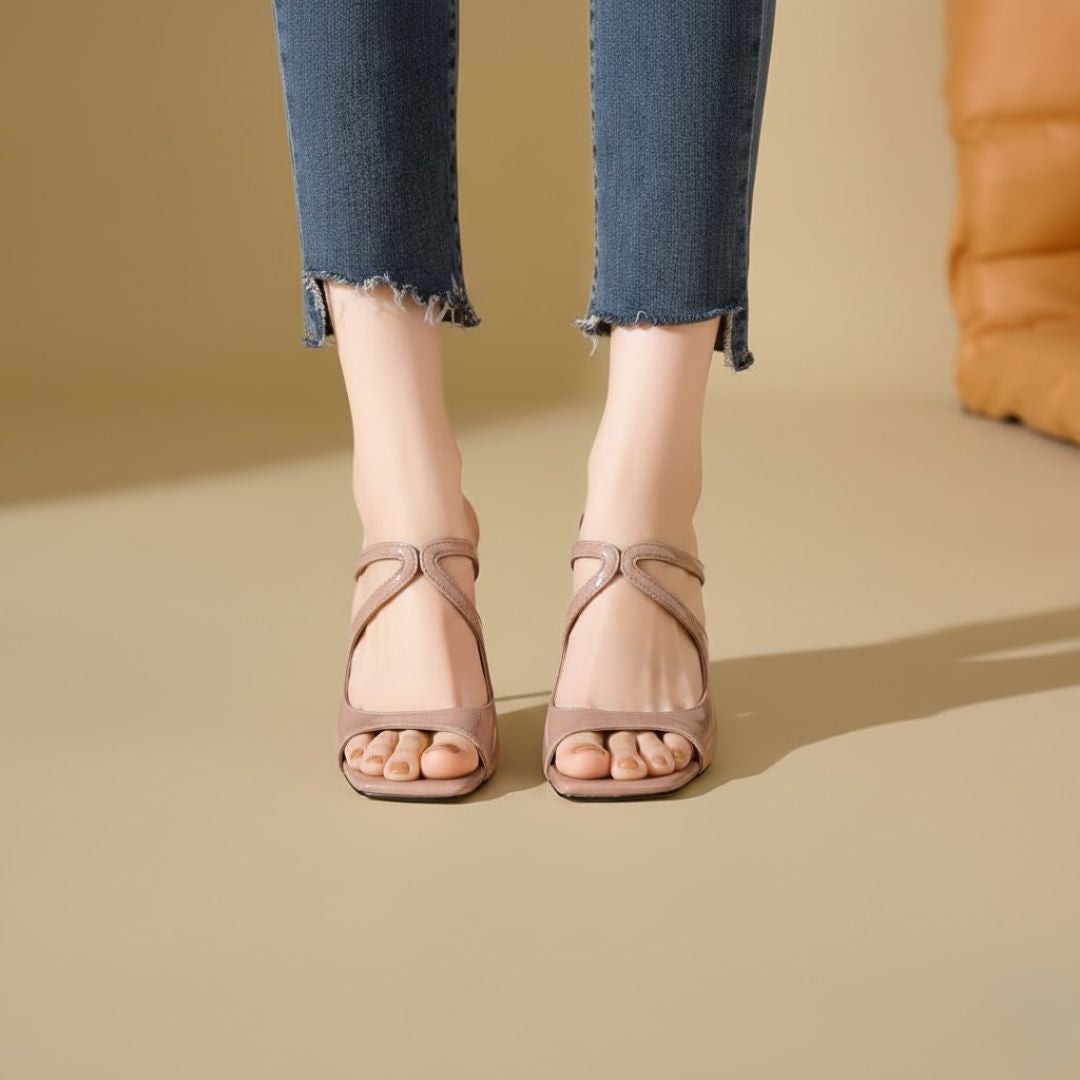 Nude high-Party heel with strappy design 