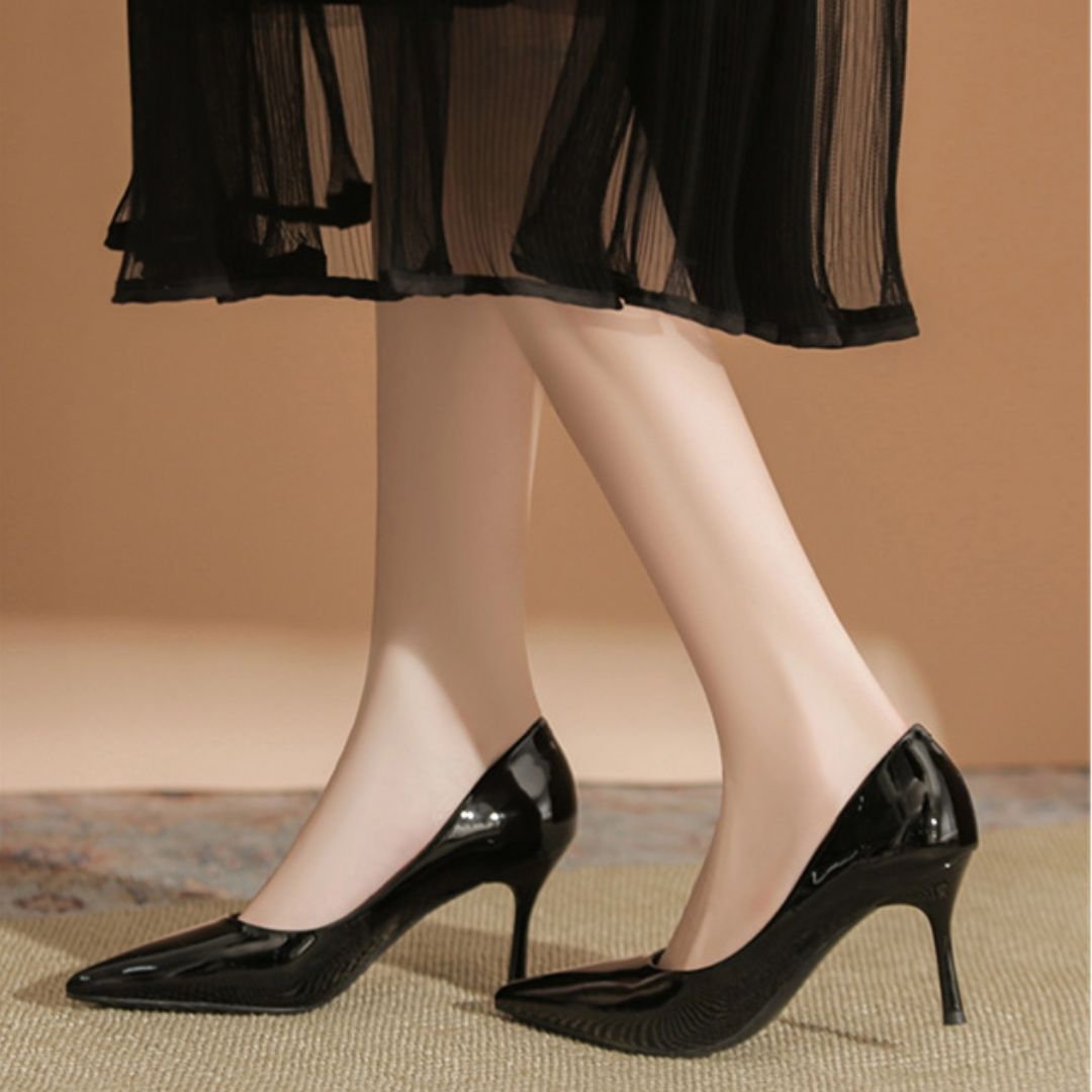Bindaas black stiletto heel height and sole view